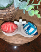 Load image into Gallery viewer, Fish &amp; Seashell Salt and Pepper Shaker Set
