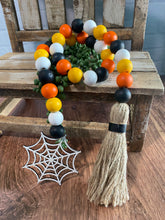 Load image into Gallery viewer, Spider Web Beaded Garland
