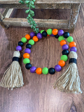 Load image into Gallery viewer, Simplistic Halloween Beaded Garland
