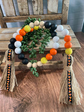 Load image into Gallery viewer, Candy Corn Beaded Garland with Sparkle
